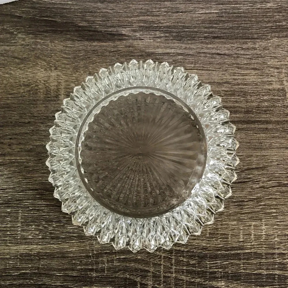 Vtg Sawtooth Edge Round Glass Ashtray - Picture 5 of 7